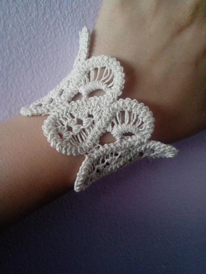 Romanian point lace bracelet