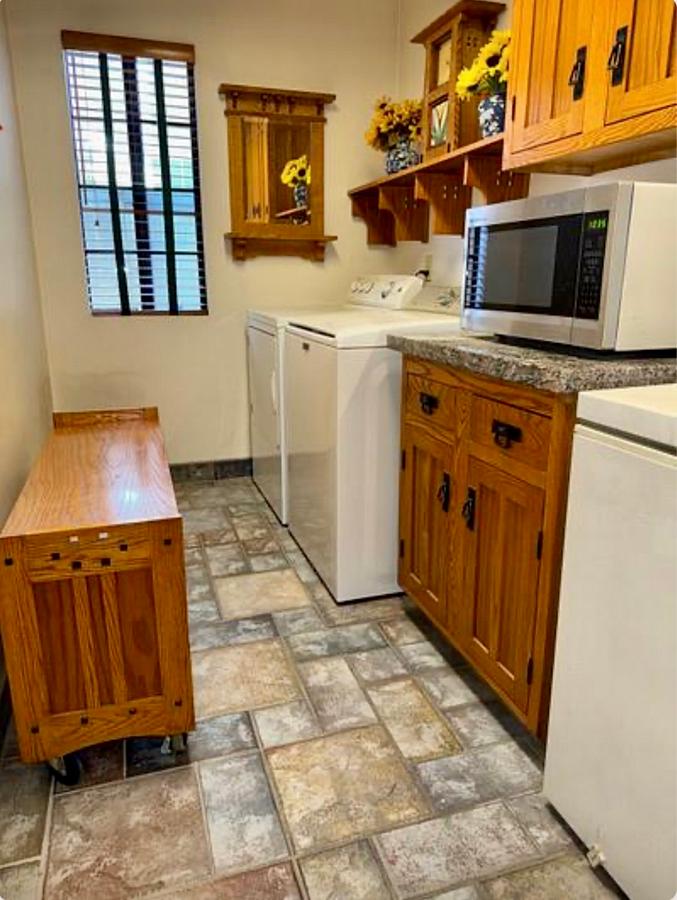 How I Built an Arts and Crafts Mission Style Mirror Frame