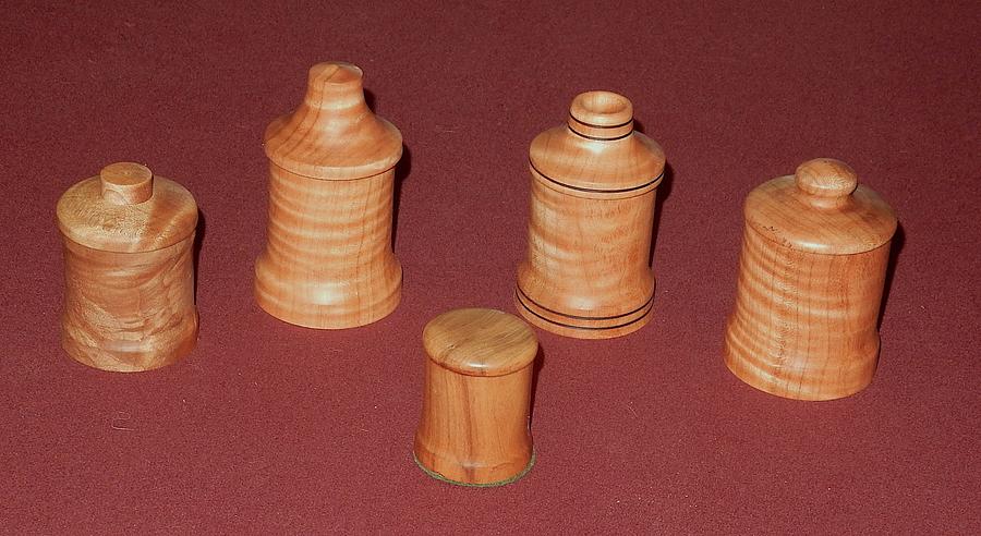 Lidded boxes