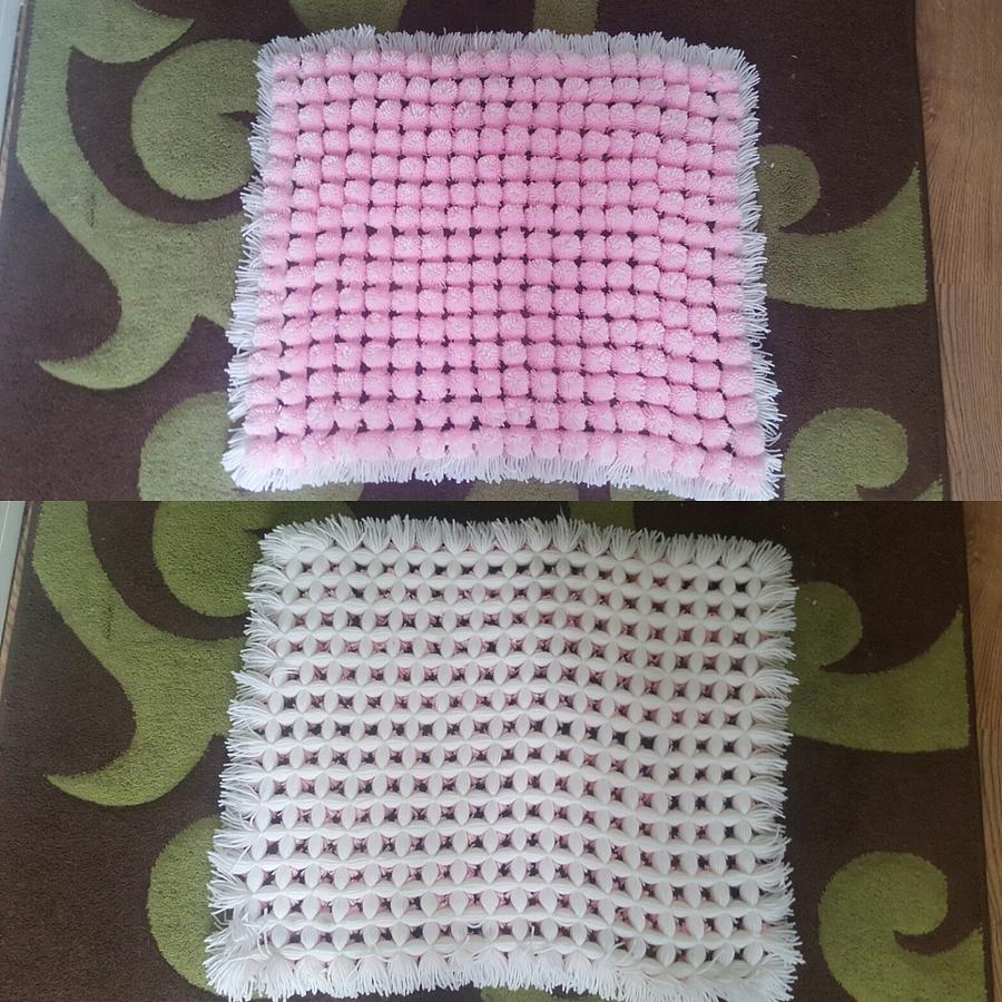 Pink and White Pompom Blanket No.2 