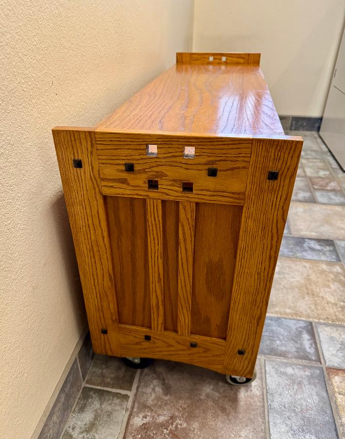 Arts And Crafts Style Laundry Bench
