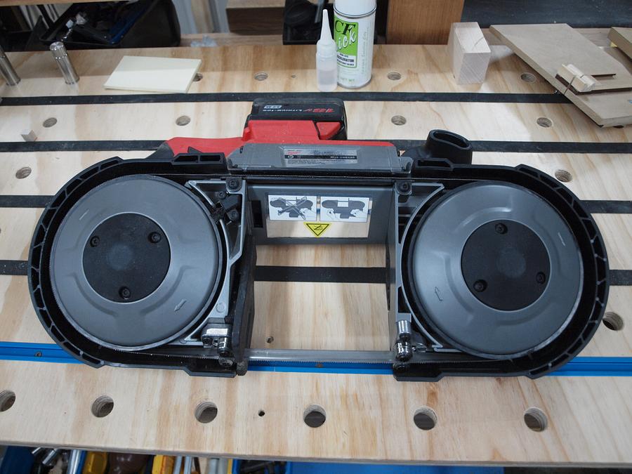 Portable Cordless Bandsaw Jig.