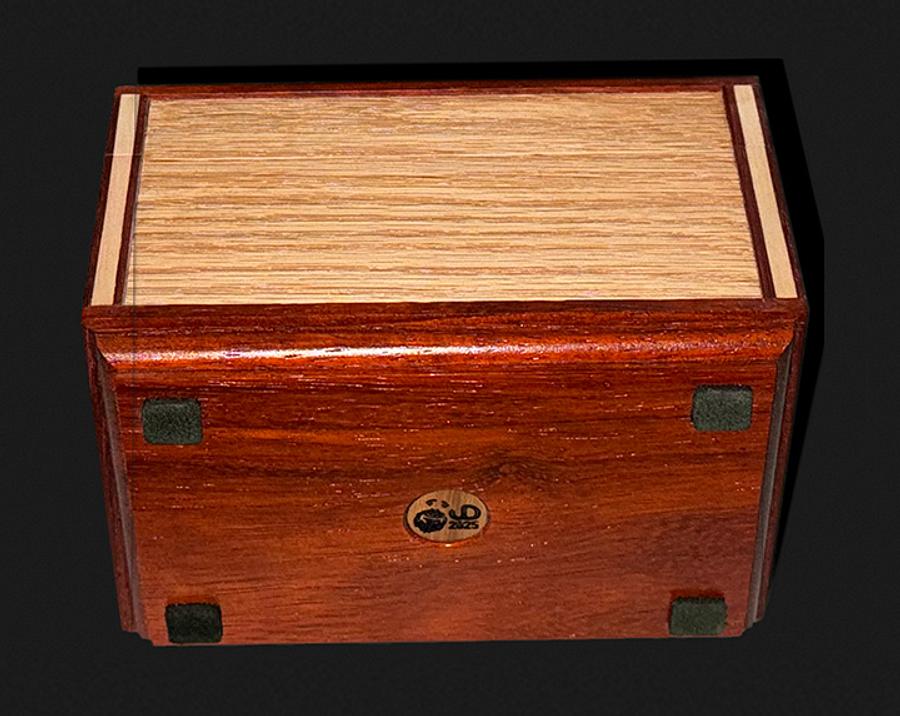 emoji box 