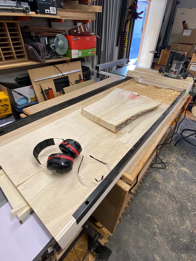 Live edge flattening jig