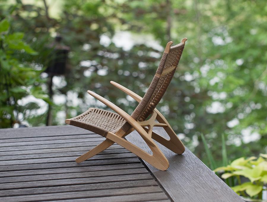 1:6 scale model of the Wegner Dolphin chair