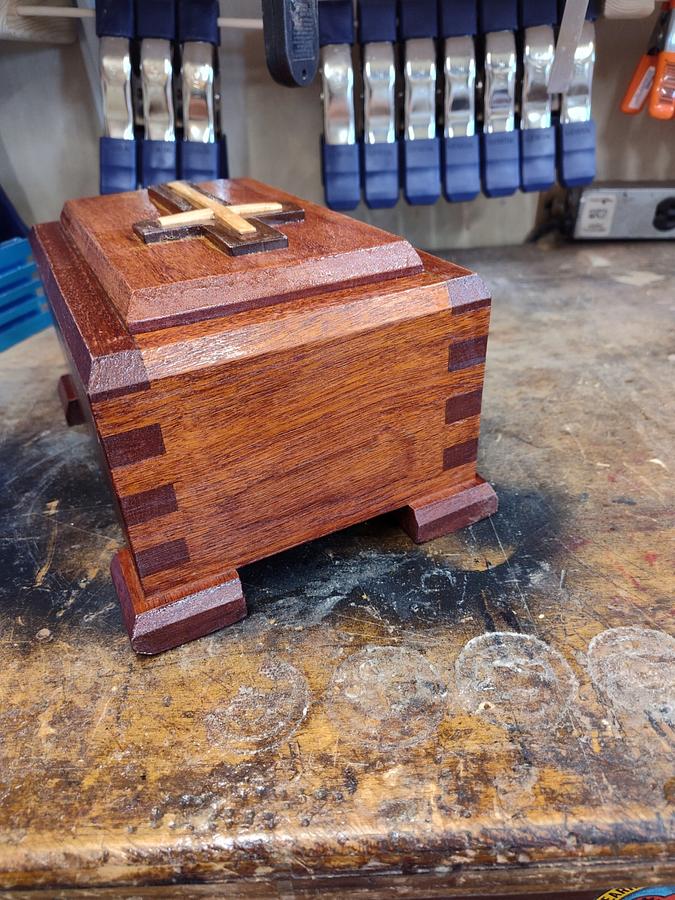 MY MOMS URN 
