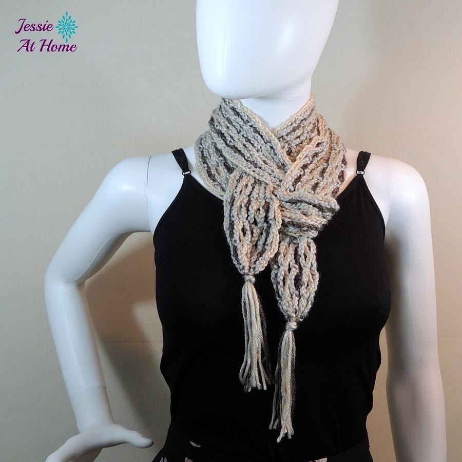 Nettie’s Super Simple Tassel Scarf