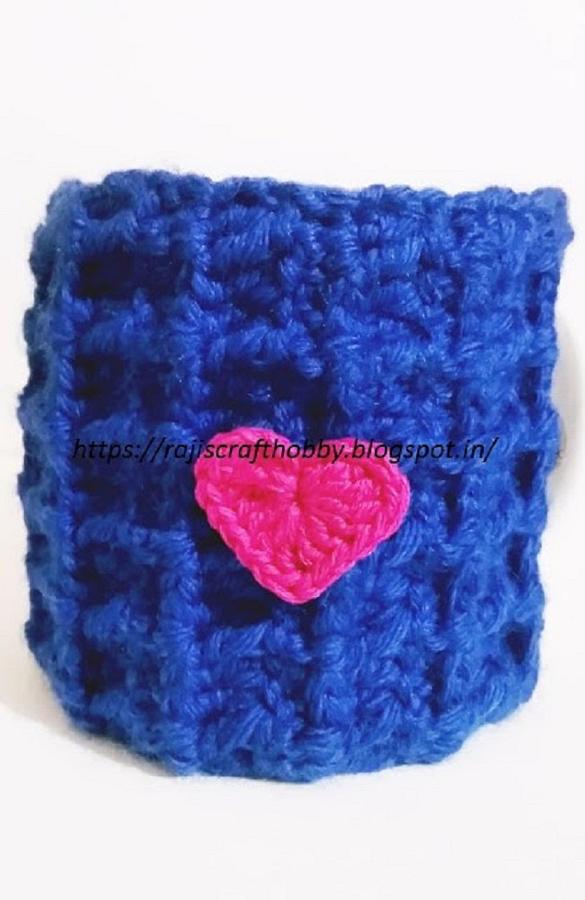 Waffle Stitch Mug Cozy with a Heart Applique