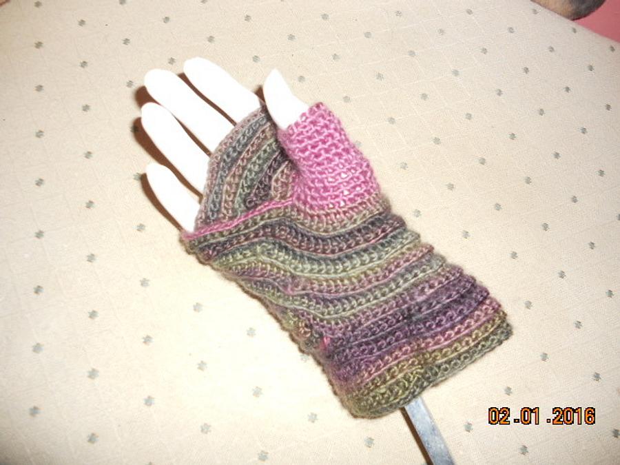 Fingerless gloves