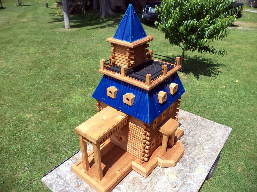 Extreme Birdhouses 