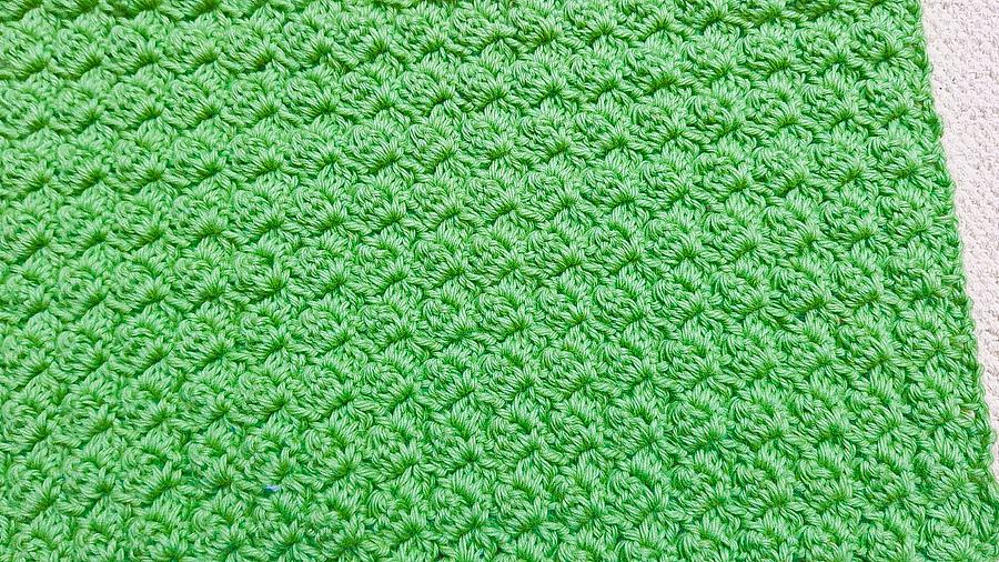 Crochet Moss Blanket with Easy Stitch Pattern