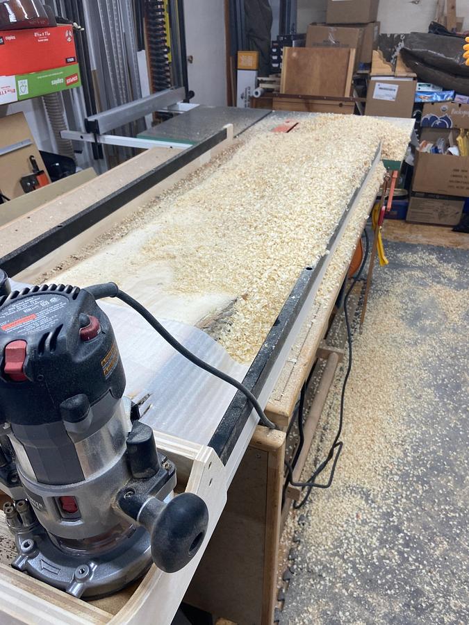 Live edge flattening jig