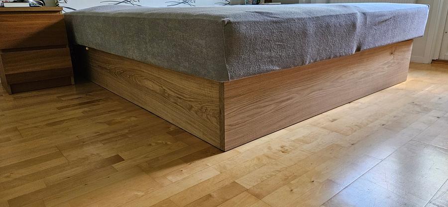 Bed frame