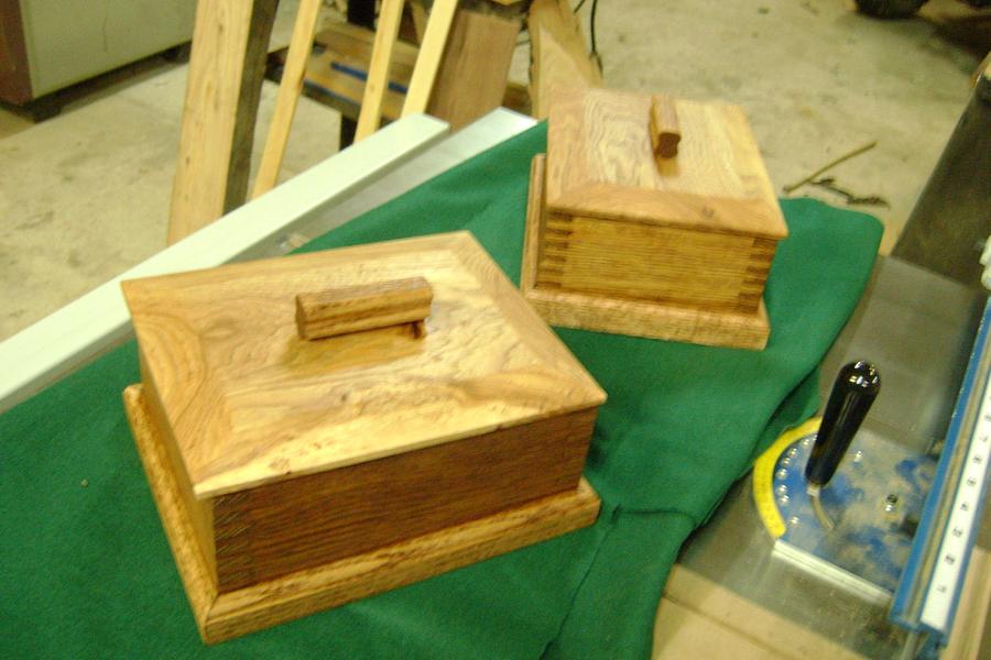 Small Oak Keepsake boxes