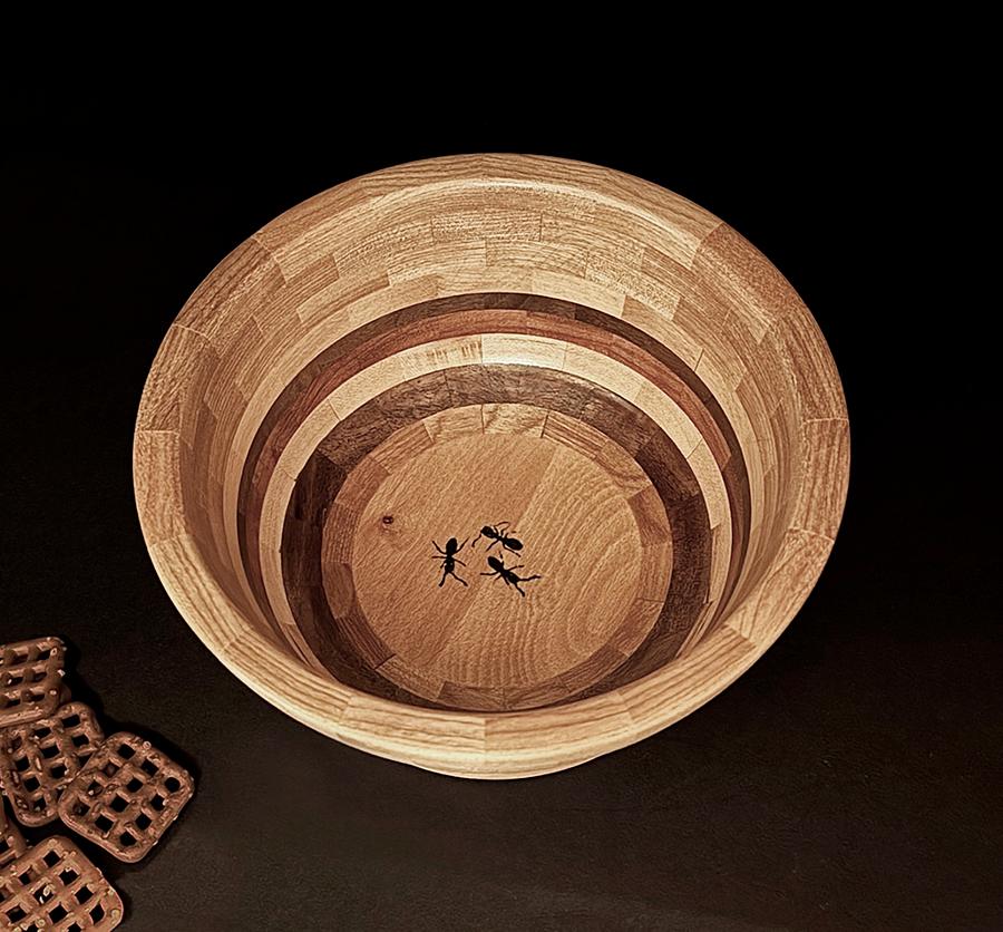 A snack bowl with a twist.