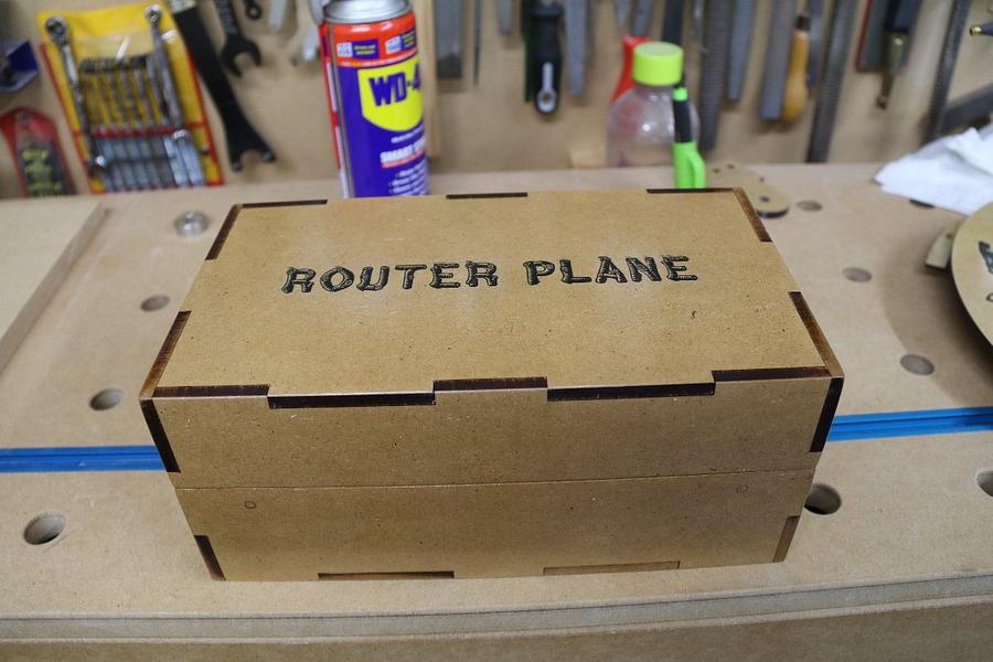 Plain Veritas “Router Plane” Box.