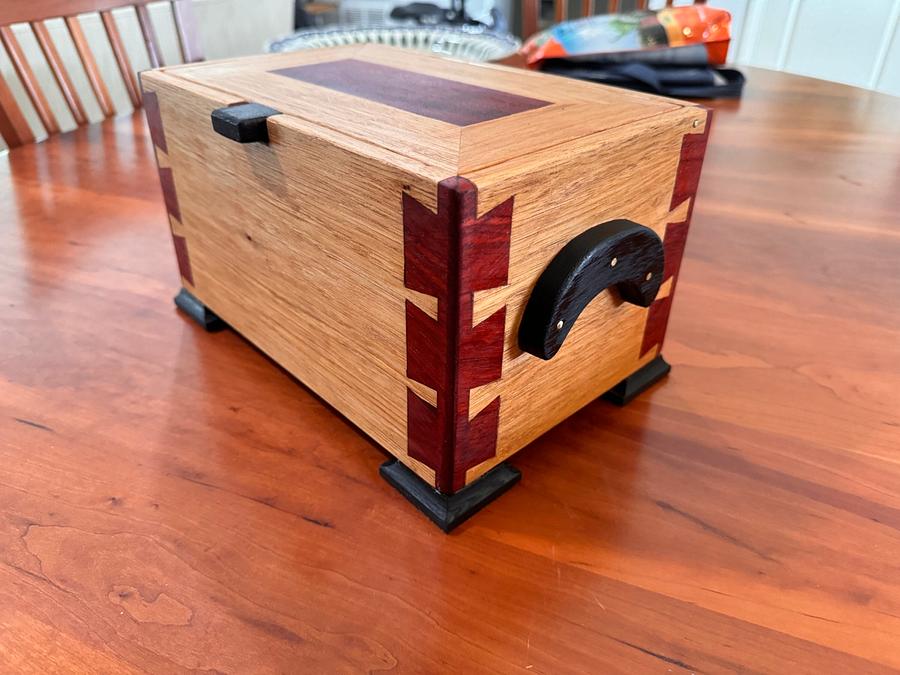 Keepsake Box with Mitered Dovetail Joints