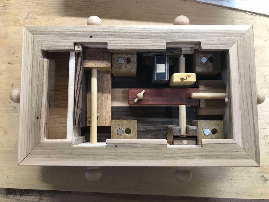 Shifty Puzzle Box