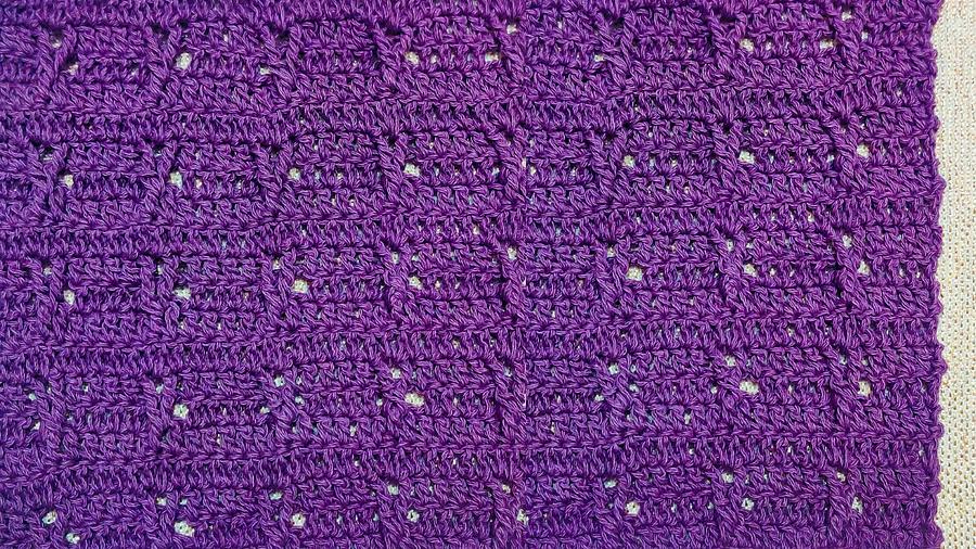 Easy and Simple Crochet Table Runner Pattern