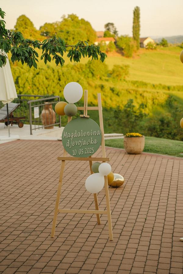BACHELORETTE PARTY SIGN