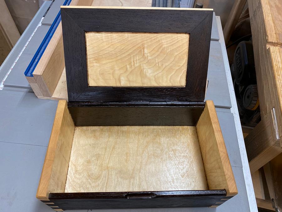 Keepsakes Boxes with Hidden Hinges