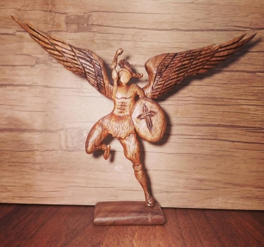 Walnut wood sculpture