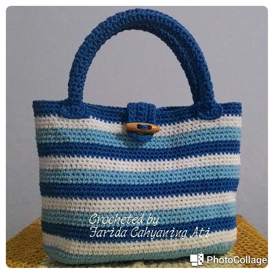 Little blue tote