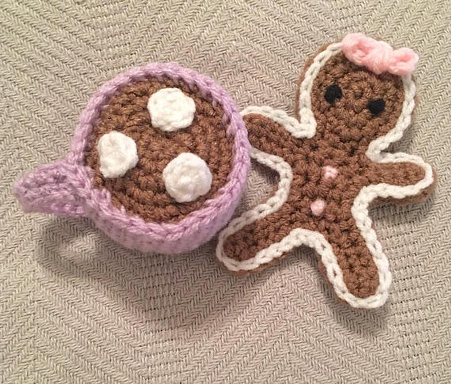 Crochet Gingerbread Cookie with Hot Chocolate