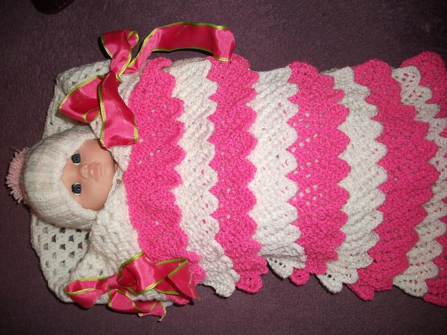 Knitted and Crochet Frills Baby Nest