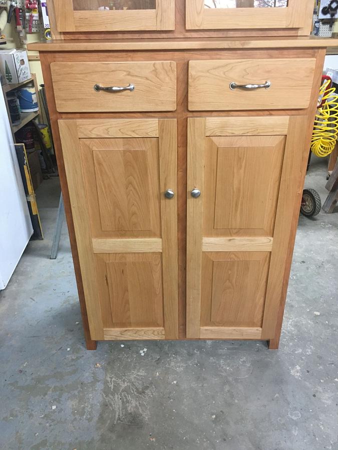 Shaker Style Jelly Cabinet With Hutch