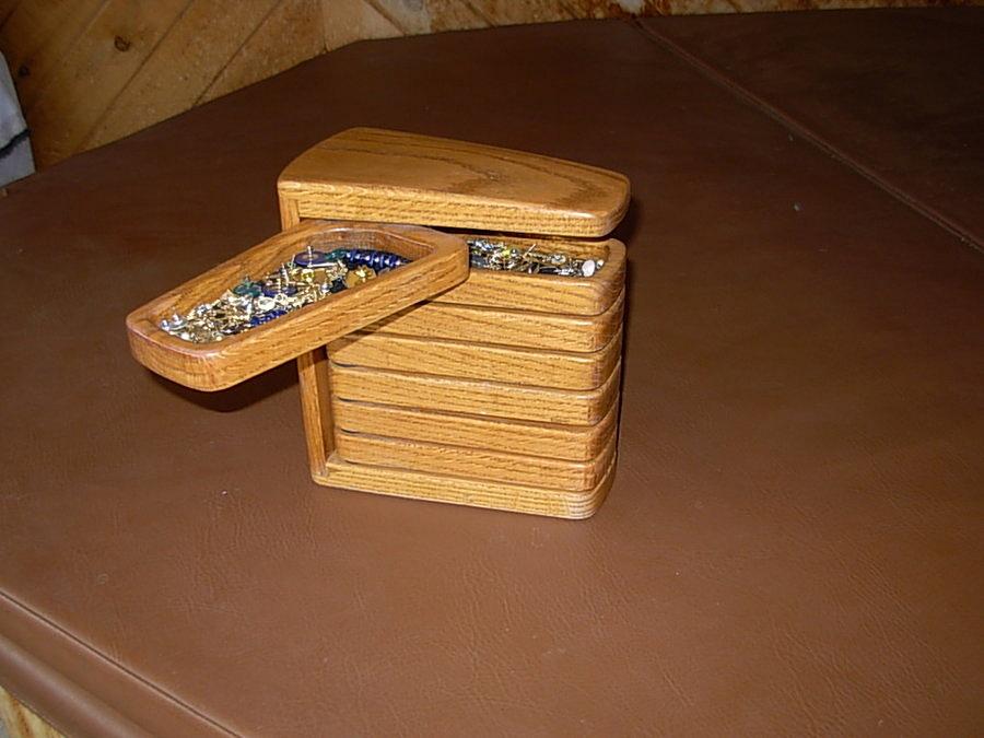 Fanning Jewelry Box