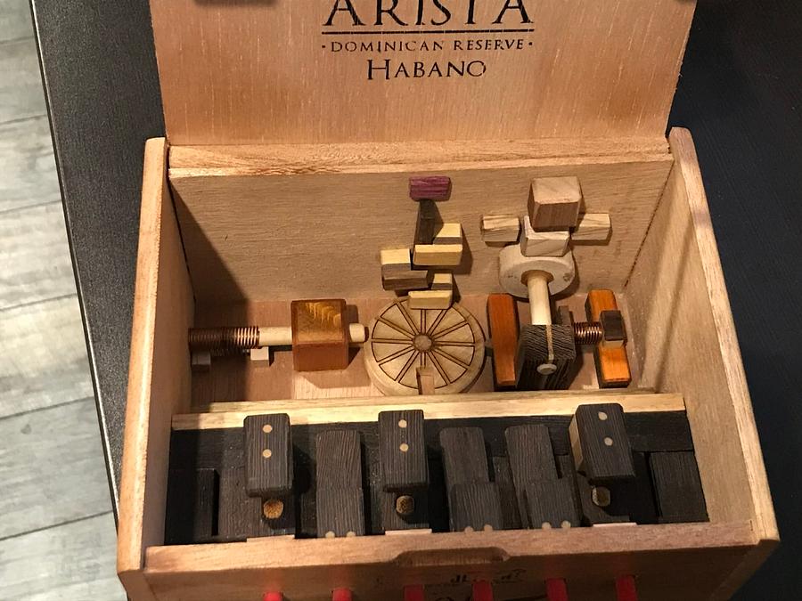 Arista Puzzle Box
