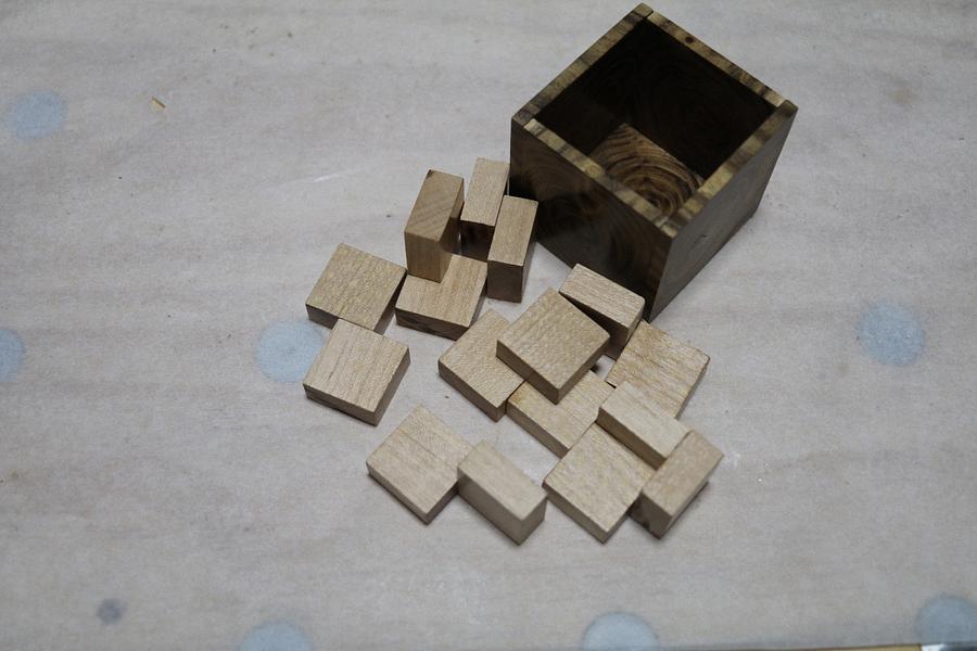 “Half Cubes” Packing Puzzle.