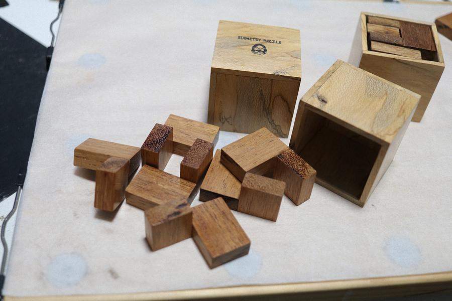 “SIXMETRY” Packing Puzzle.