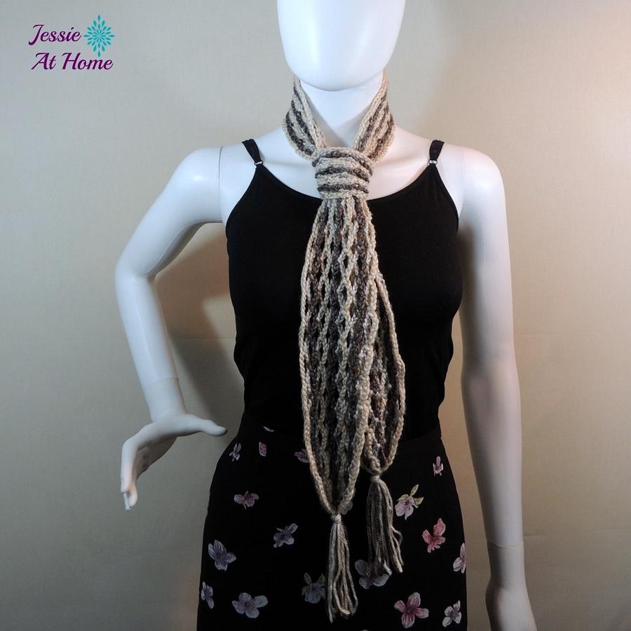 Nettie’s Super Simple Tassel Scarf