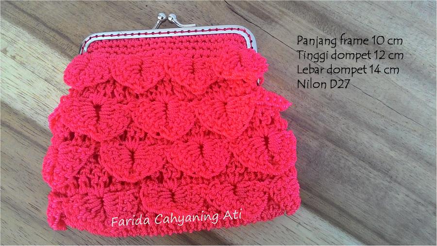 Crocodile stitch frame purse