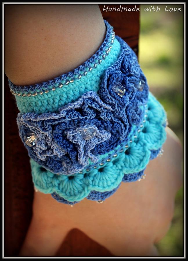 Crochet cuff bracelet in sea colors