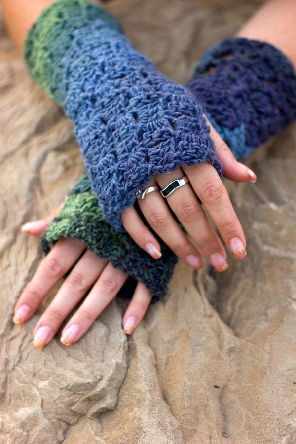 Box Stitch Fingerless Gloves 