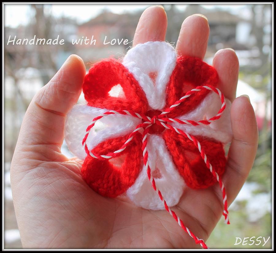  Crochet flower broochs(Martenitsa)