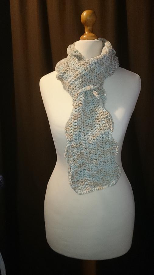 Wavy Edged Scarf