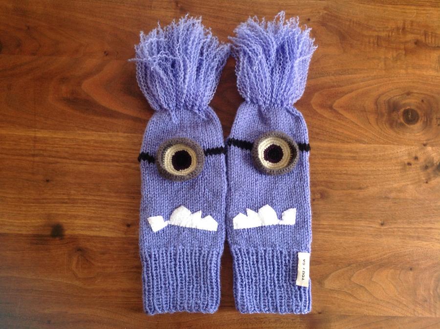 Despicable me 2 crazy minion mittens :)