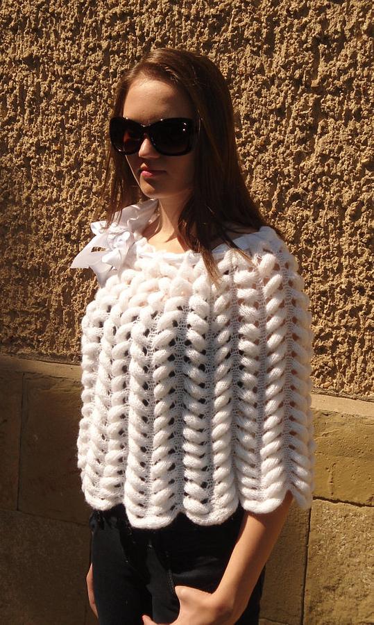 Knitted Capelet, Poncho Bride,  Snow White Women, Spring Summer, Satin Ribbon Flower