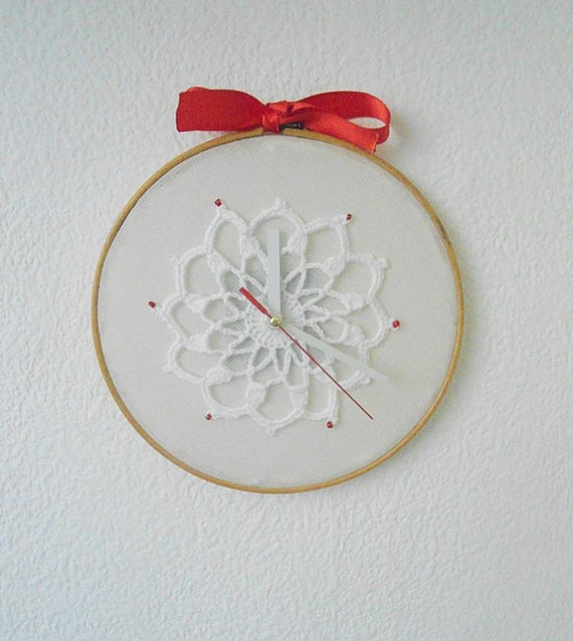 Crochet Clock, Embroidery Hoop Art, Wall House Decoration,Christmas Decorations