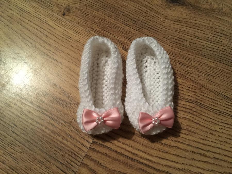 Newborn shoes and booties 