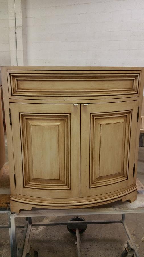 Double bow front vanity 