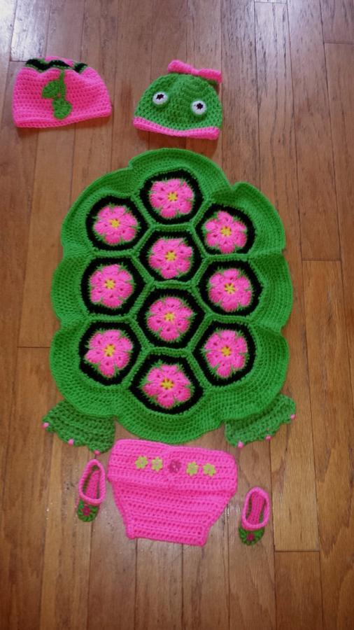 turtle  set made for a friend baby 