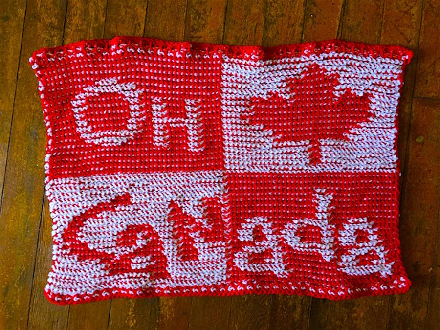 O Canada Lapghan in Tunisian