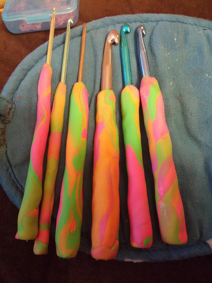 clay handles on my crochet hooks