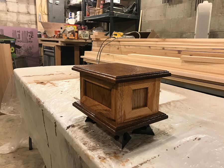 Oak pet urn