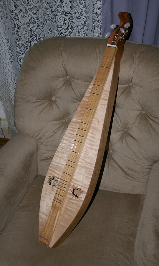 Curly Maple Mountain Dulcimer-Electric